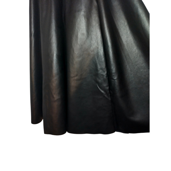 Womens High rise Elastic Waist Pull-on Faux Leather Skirt Black Size Medium - Picture 5 of 9